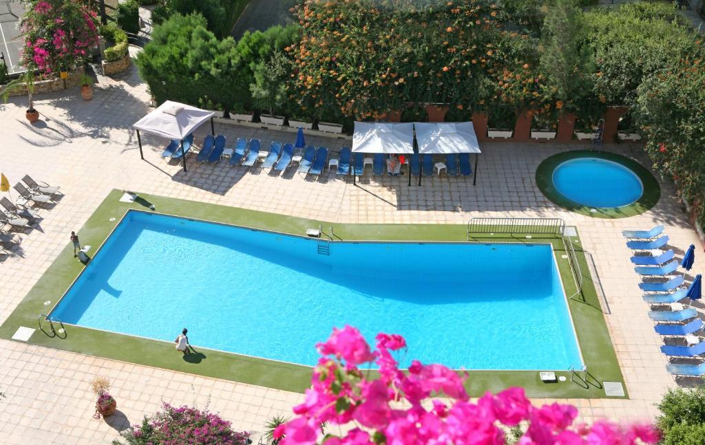 Navarria Blue Hotel Limasol Dış mekan fotoğraf