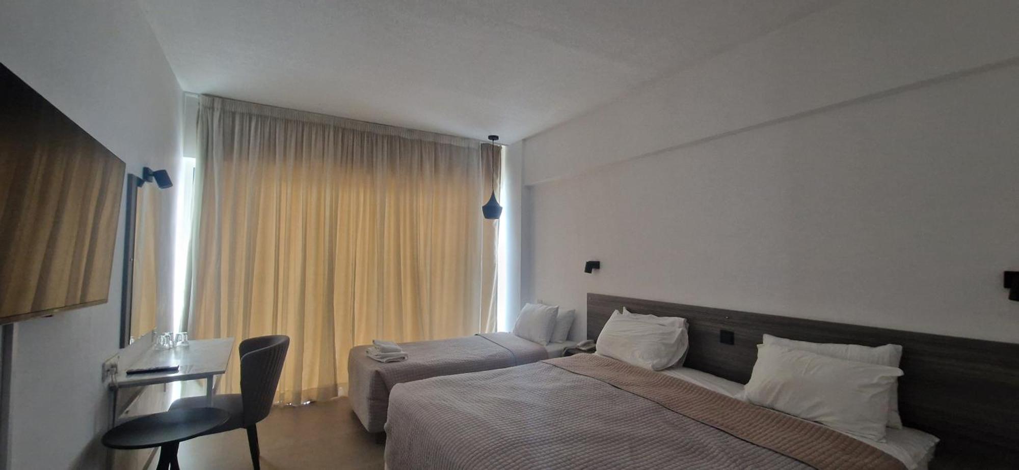 Navarria Blue Hotel Limasol Dış mekan fotoğraf