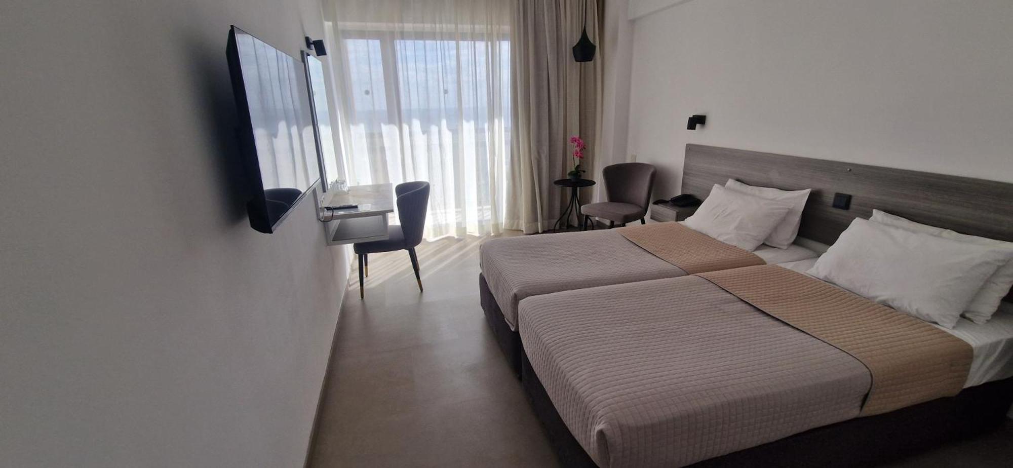 Navarria Blue Hotel Limasol Dış mekan fotoğraf